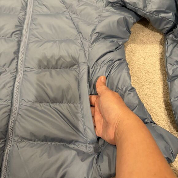 NWT Quince Women Lightweight Down Packable Puffer Hooded Jacket Blue 700+Fill Lg - Picture 10 of 11